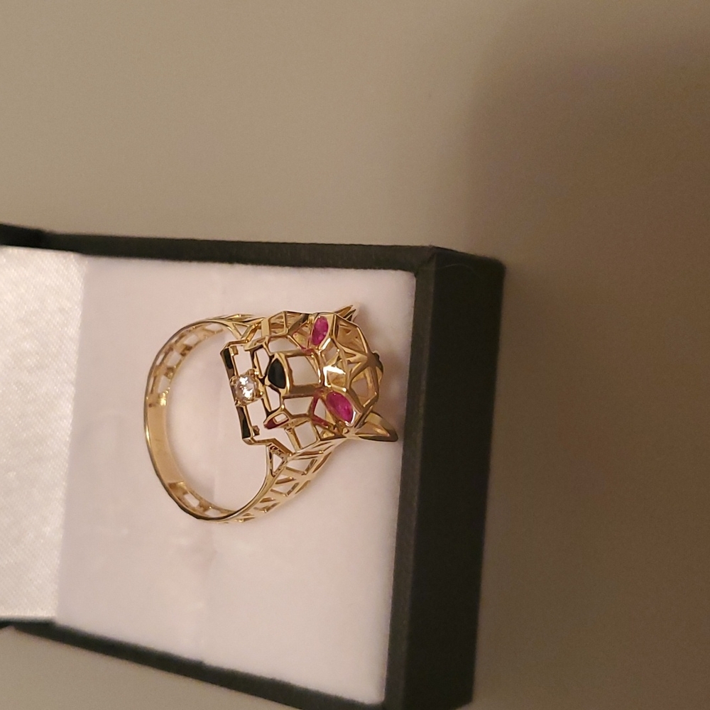 Ring - Picture 5 of 6